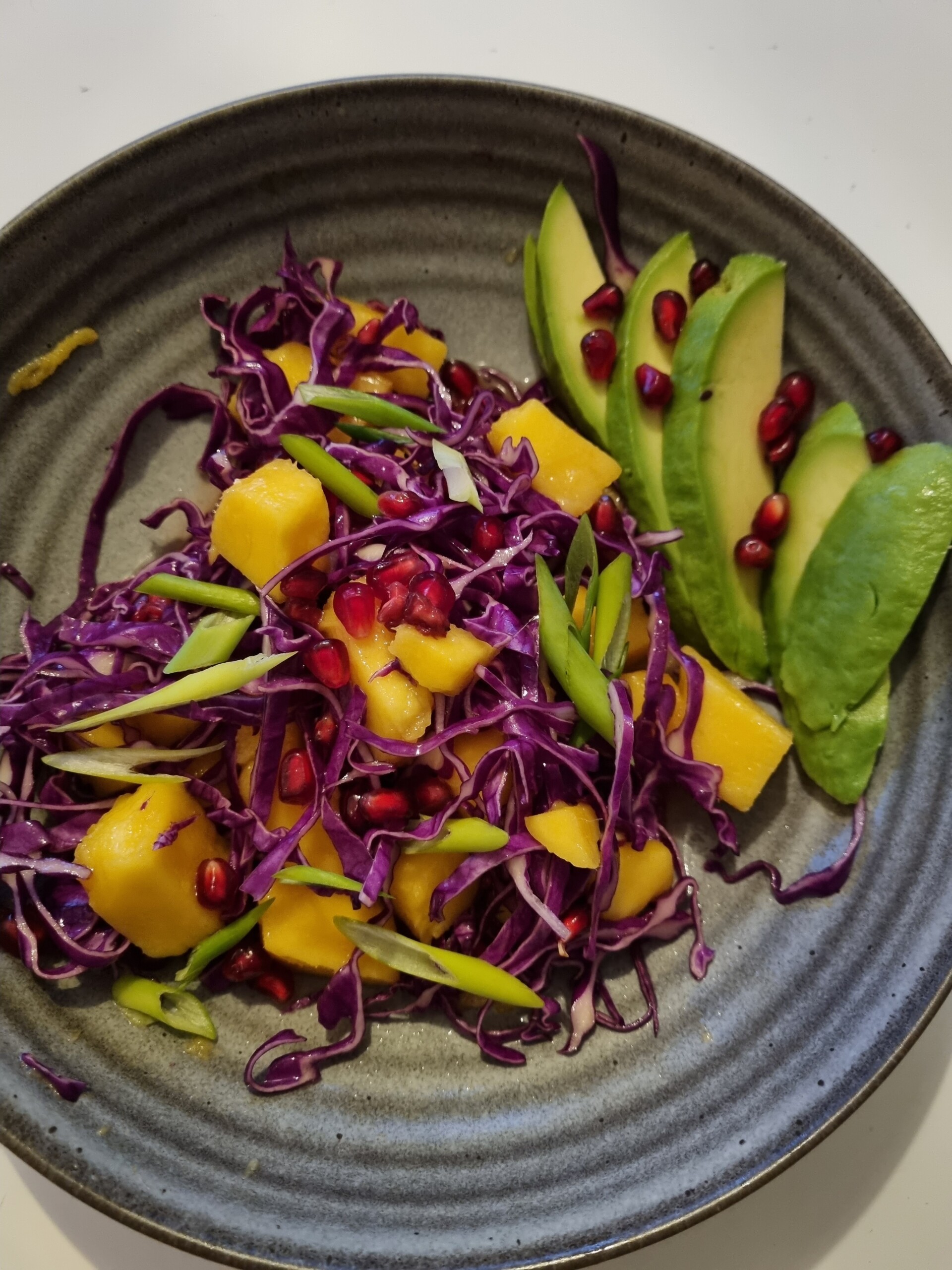 Mors Middag Verdens Beste Salat Med Mango Rødkål Og Granateple