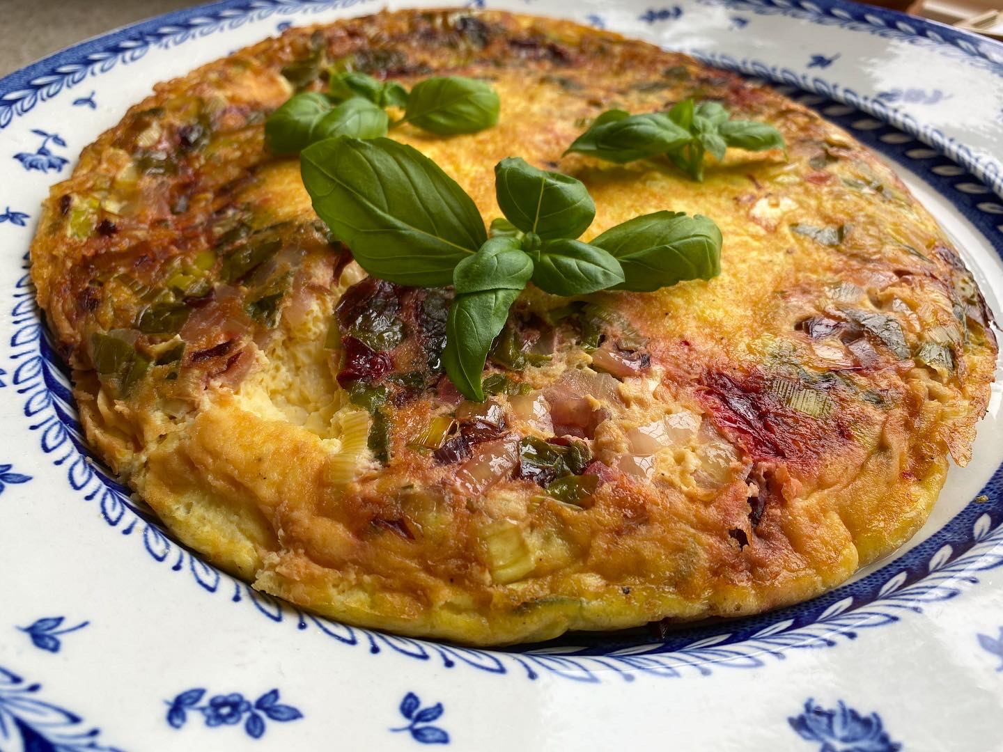 Matvalører – Frittata, deilig Italiensk omelett med mozzarella, parmesan...
