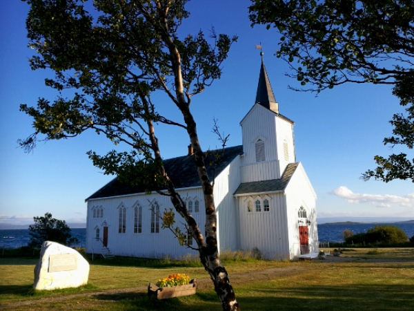 zoeticworld KISTRAND KIRKE